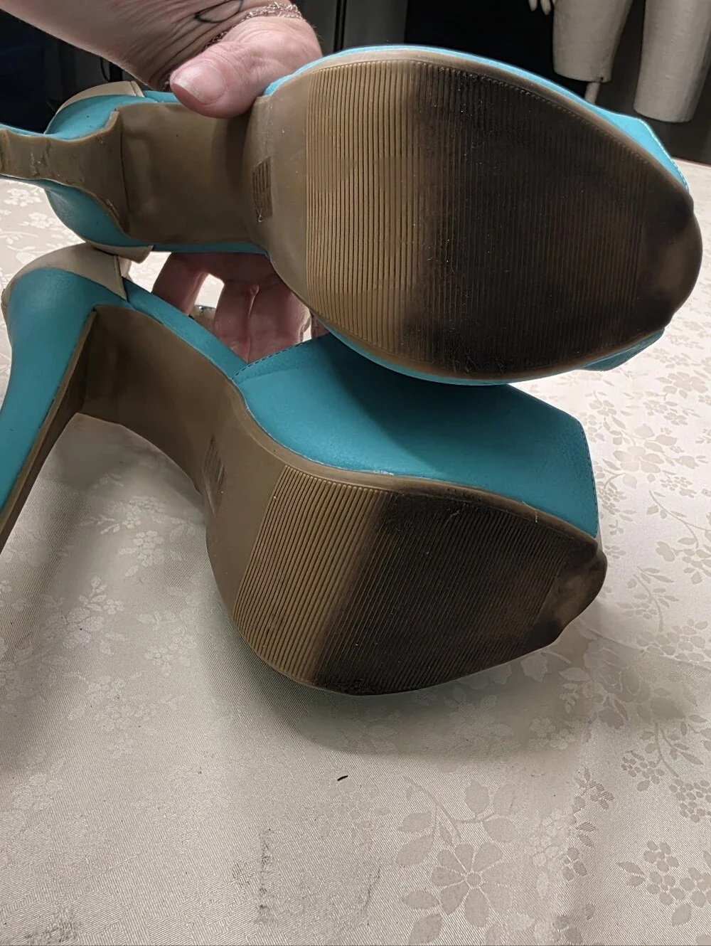 Shoe Republic LA Reeves Turquoise Platform Sandals Heels Size 7.5